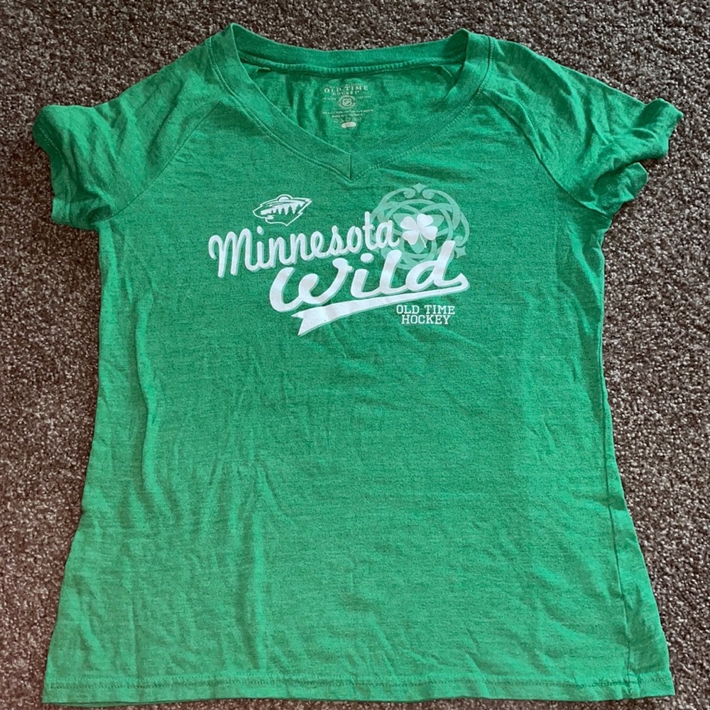 Green Minnesota wild hockey women’s graphic T